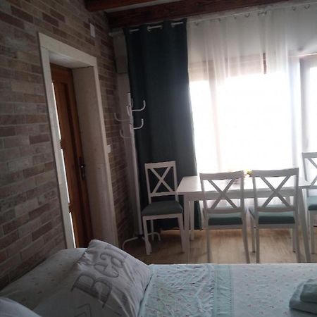 Studio Apartman Luka Starigrad Paklenica Ngoại thất bức ảnh